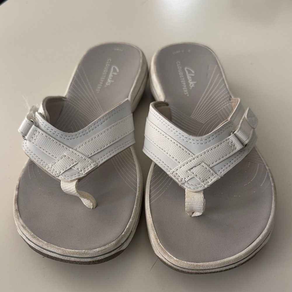 CLOUDSTEPPERS by Clarks Sport Thong Sandals Breeze Sea Grey